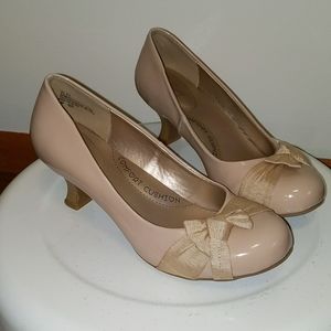 High heel dress shoes